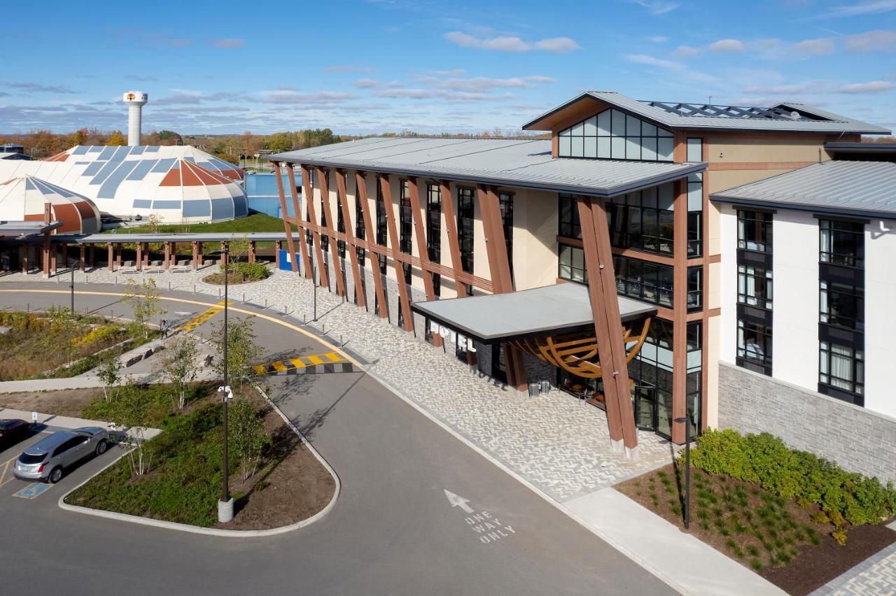 Great Blue Heron Hotel Порт Пери Екстериор снимка